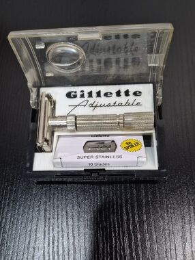 Vintage Gillette Fatboy Adjustable Stainless Safety Razor In Original Case Rare